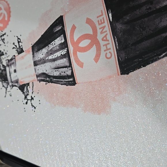 NWT Coke bottle Chanel design, glittery, pink - Picture 2 of 4